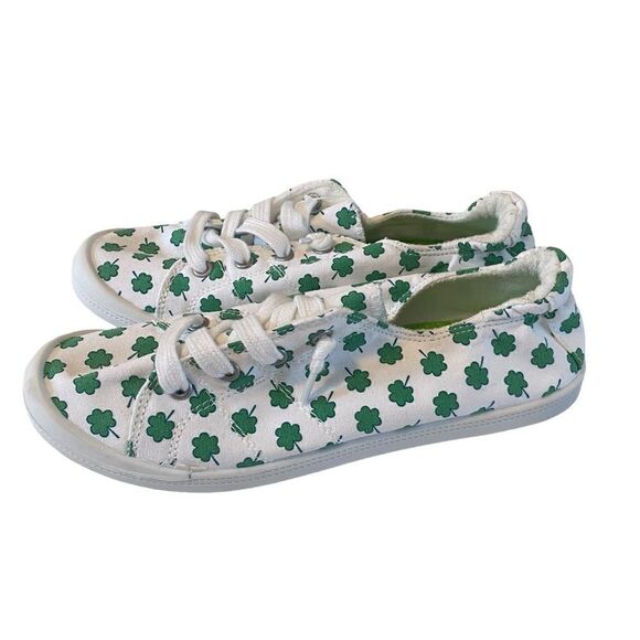 Isaac Mizrahi 4 Leaf Clover & White Canvas Slip-Ons in Ladies Sizes 8 and 8.5 - Picture 2 of 6